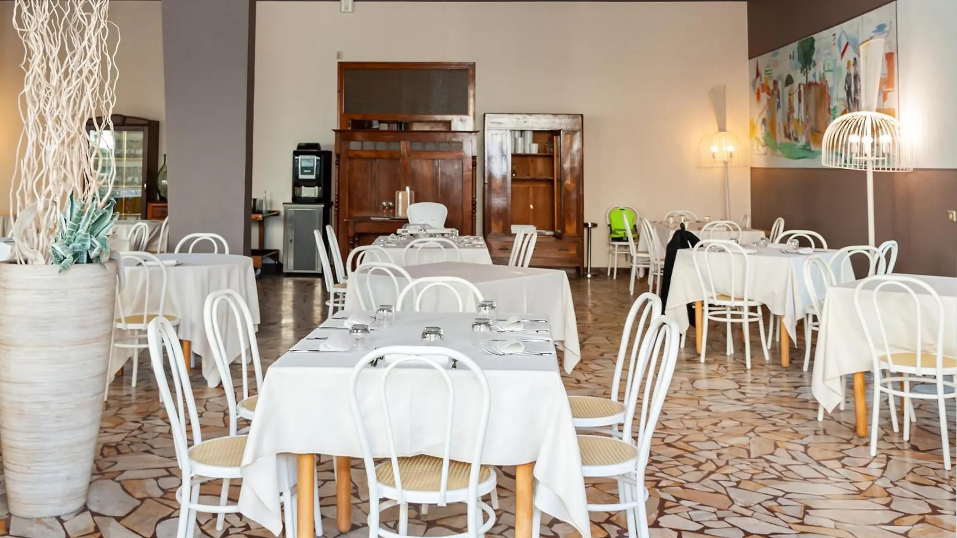 Hotel Trionfal - Fronte Mare - Vicinissimi Al Centro Milano Marittima