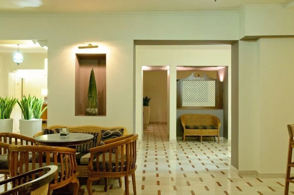 Hotel Trionfal - Fronte Mare - Vicinissimi Al Centro Milano Marittima