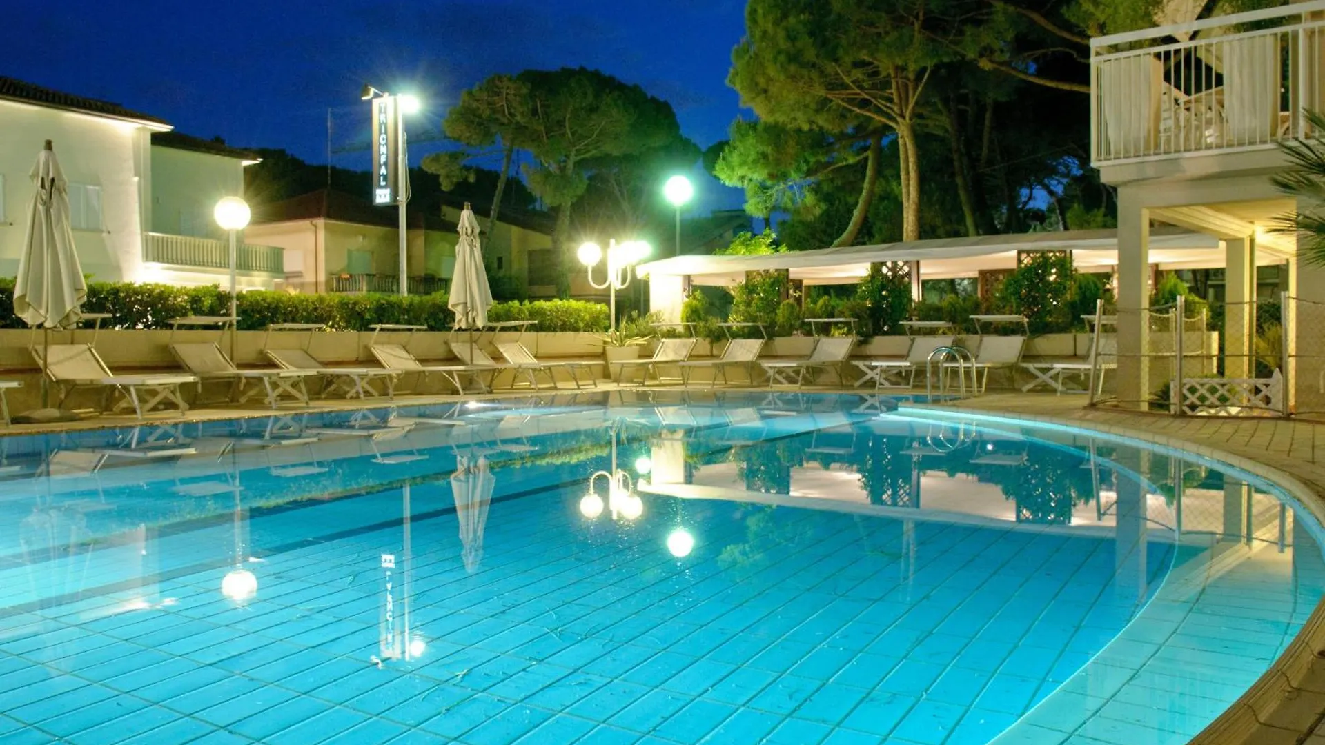 מילאנו מריטימה Hotel Trionfal - Fronte Mare - Vicinissimi Al Centro מילאנו מריטימה