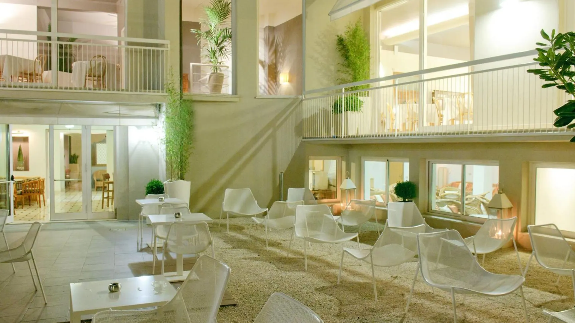 מילאנו מריטימה Hotel Trionfal - Fronte Mare - Vicinissimi Al Centro 3*, מילאנו מריטימה