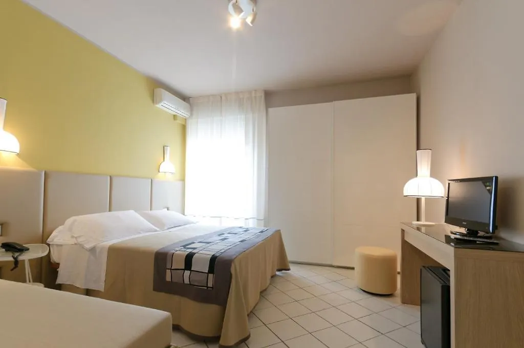 ***  מילאנו מריטימה Hotel Trionfal - Fronte Mare - Vicinissimi Al Centro איטליה